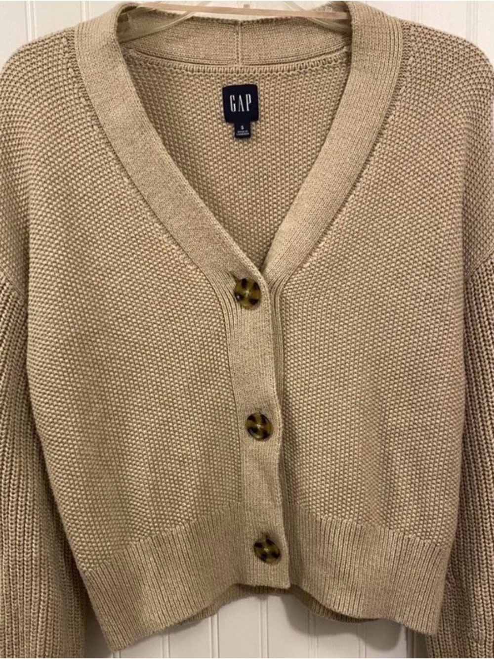 GAP beige cardigan sweater